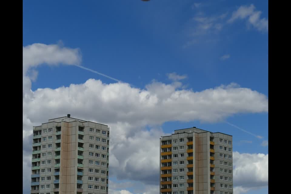 20-07-Jul-FZ1000-Wolken-Z.mp4