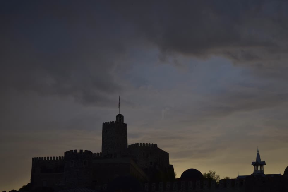 22-04-Apr-Georgien-Burg-SU-Z.mp4