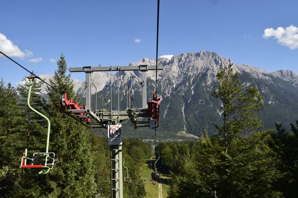 22-08-Aug-Mittenwald-Seilbahn-Z.mp4